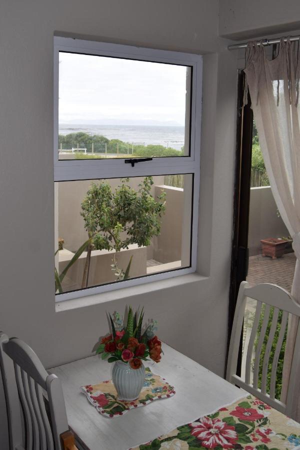 Strandloper Apartments Херманус Экстерьер фото